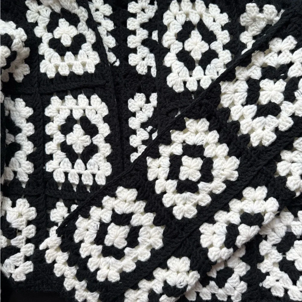 Davi & Dani Crochet Granny Square Cardigan Black Cream Boho Small - Picture 8 of 9